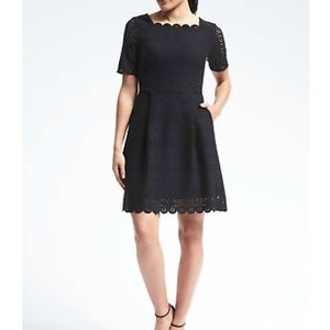 NWT! Banana Republic Black Scallop Trim Dress, 00P